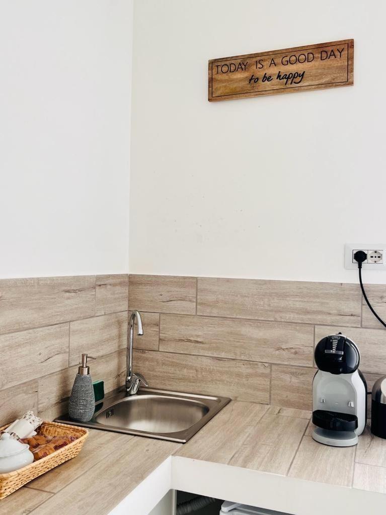 Bari Valona Rooms Екстер'єр фото
