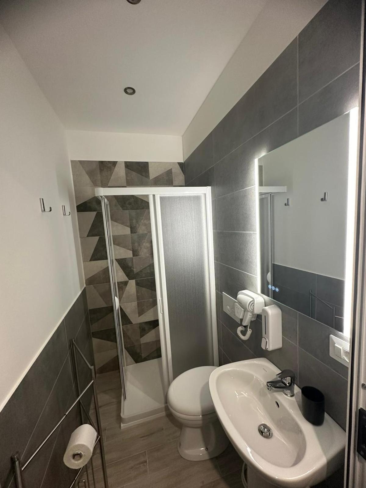 Bari Valona Rooms Екстер'єр фото